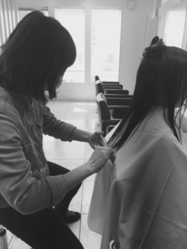美容師さんらしいって。